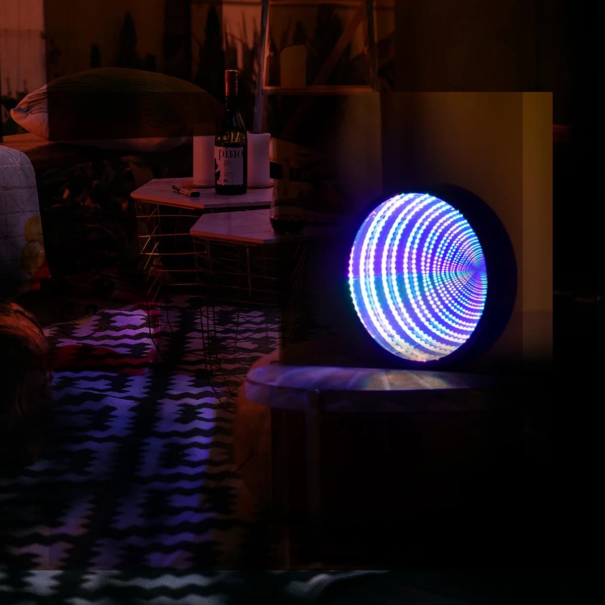1pc LED infinity mirror light wall mounted& table mounted powered by 3*AA baterries or Type C(not included)